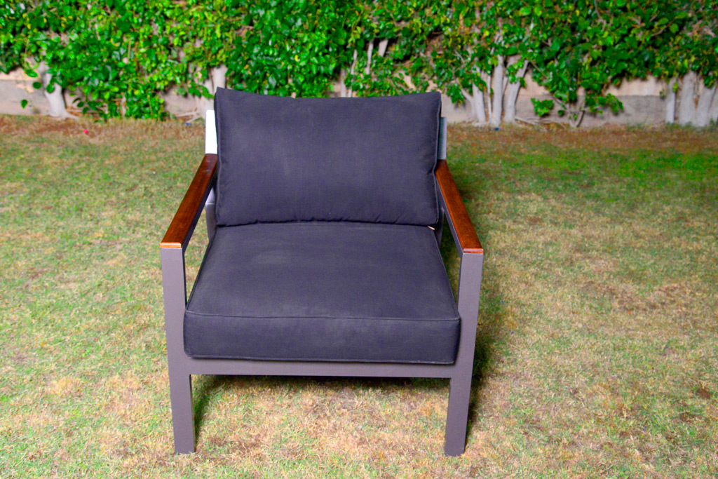 Linear Armchair
