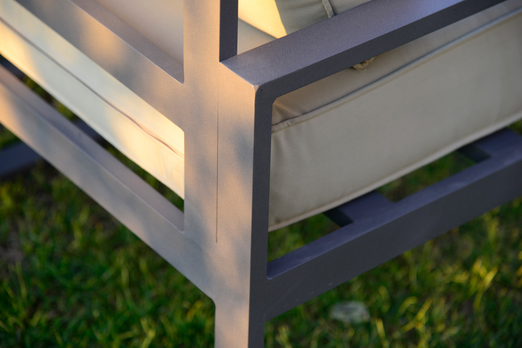 Nova Club Chair