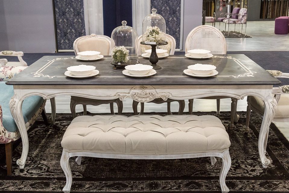 Classic banquette