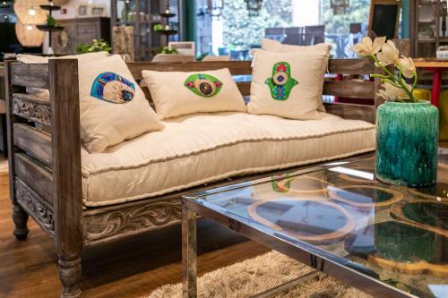 Dekka sofa