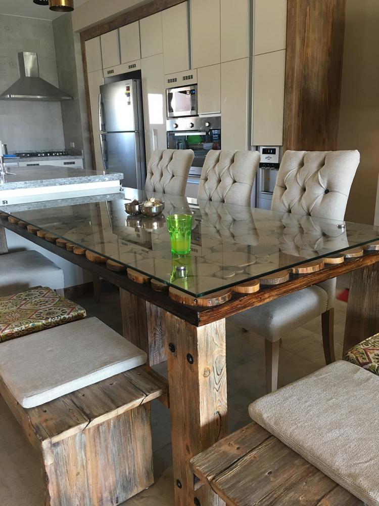 Gamal dining table (6 Persons)