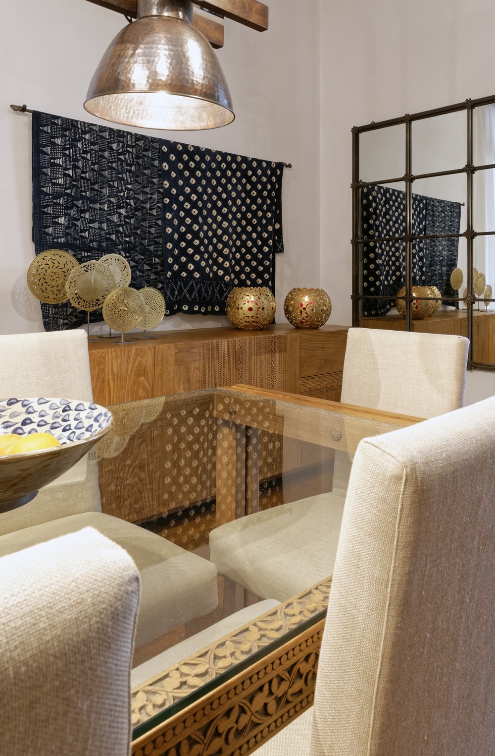 Modern Dinning Table w/ Glass Top