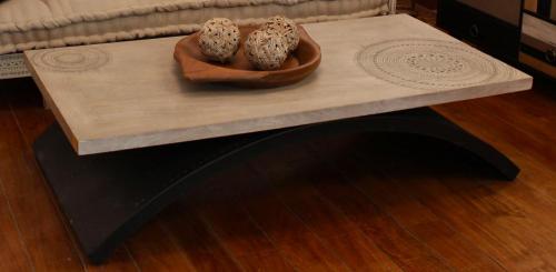 Makawasa Coffee Table
