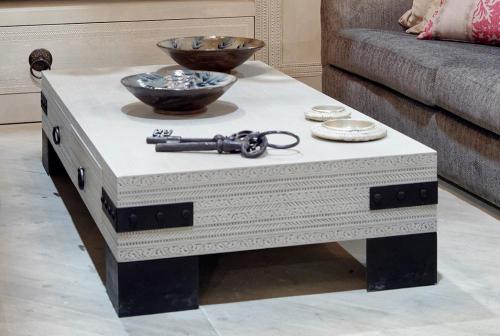 Metal Legs Coffee Table