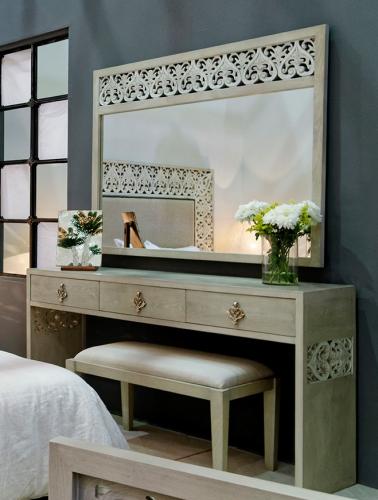 Oloub Dresser