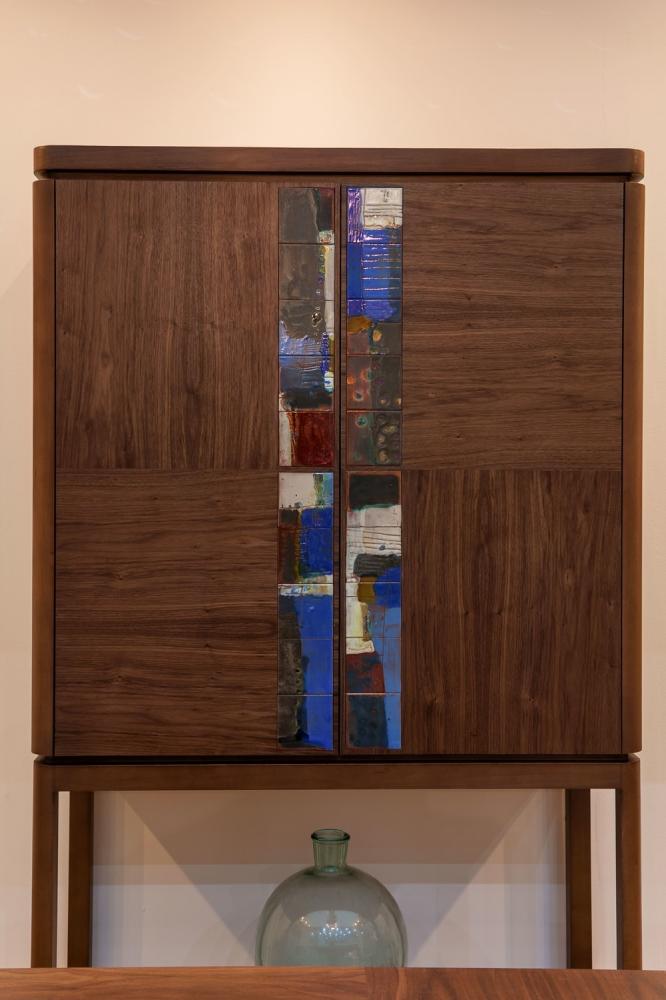 Luster Cabinet