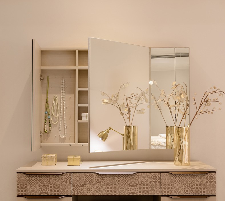 Arabella master Mirror frame