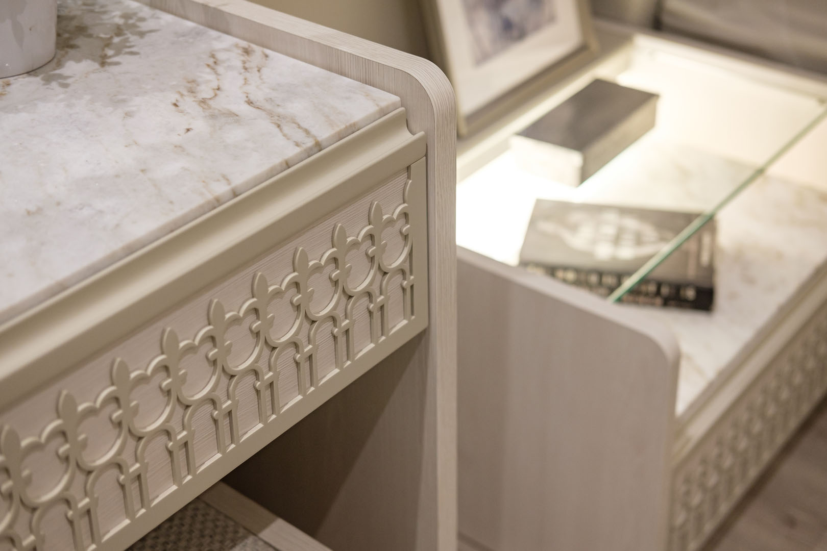Cordoba master Bedside table 61