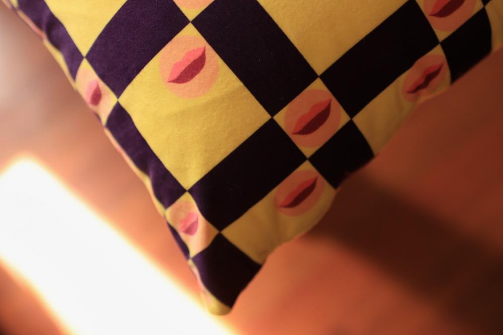 Vamp Cushion