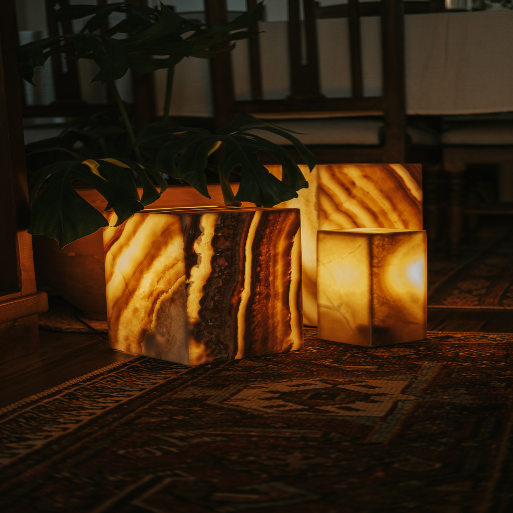 Egyption Onyx Lamp - closed top