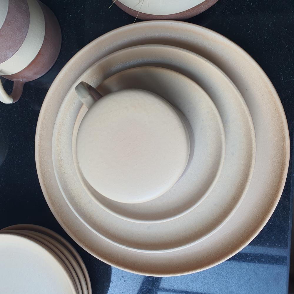 Sky-Blue/Earthy-Beige main course plate