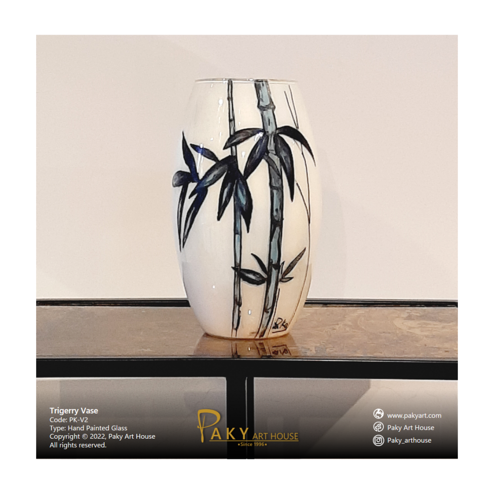 Trigerry Vase