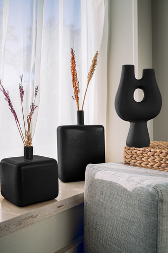 Tova Black Vase